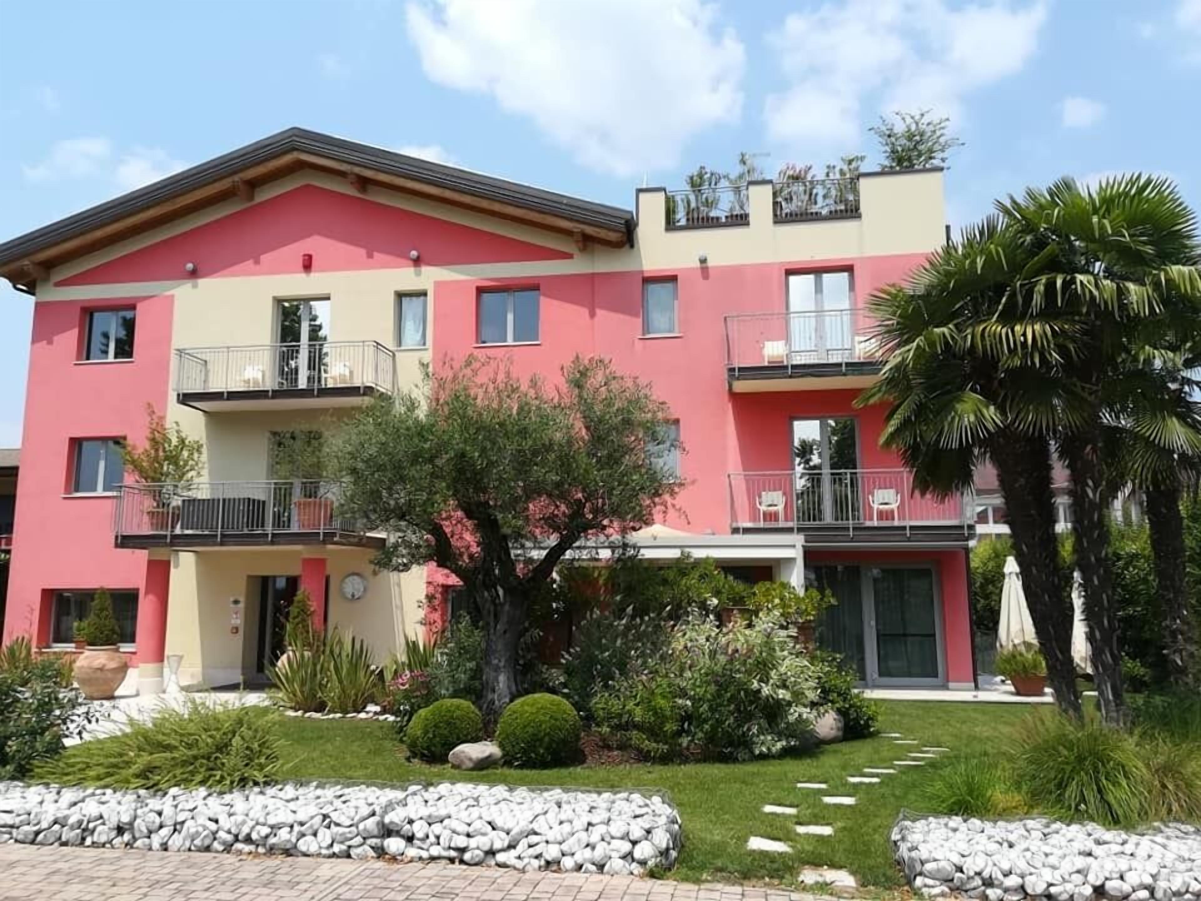 La Grotta Hotel, Verona
